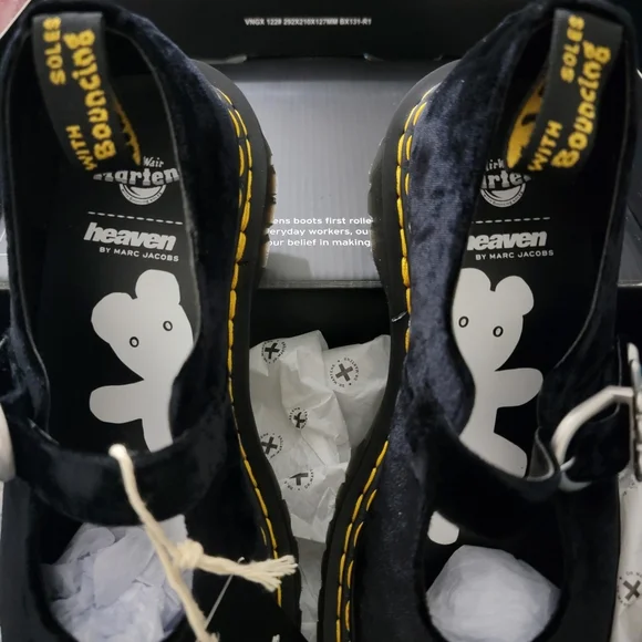 Dr. Martens Addina Heaven by Marc Jacobs Velvet Shoes in Black 8 NWT